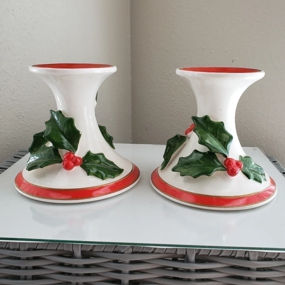 FITZ & FLOYD VINTAGE HOLLY LEAVES & BERRIES CANDLE HOLDERS
